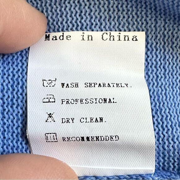 Just Fashion Now Wool Knit Blue White Scalloped Sweater, Sz Medium - Picture 11 of 12